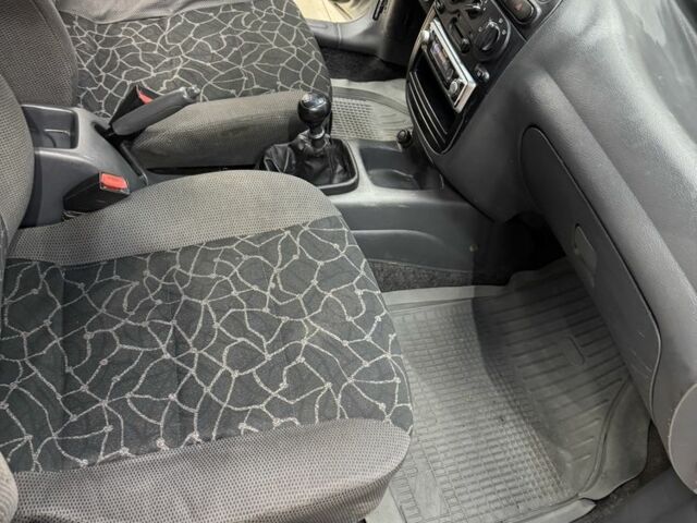 Сірий Деу Сенс, об'ємом двигуна 1.5 л та пробігом 280 тис. км за 1200 $, фото 19 на Automoto.ua