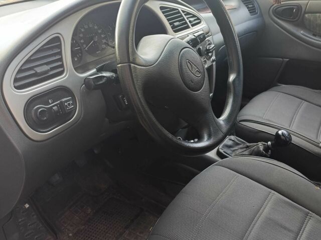 Сірий Деу Сенс, об'ємом двигуна 1.6 л та пробігом 130 тис. км за 2300 $, фото 7 на Automoto.ua