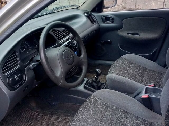 Сірий Деу Сенс, об'ємом двигуна 1.3 л та пробігом 216 тис. км за 2250 $, фото 3 на Automoto.ua