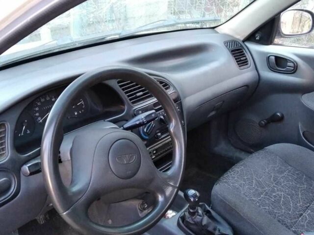 Сірий Деу Сенс, об'ємом двигуна 1.3 л та пробігом 232 тис. км за 1000 $, фото 3 на Automoto.ua