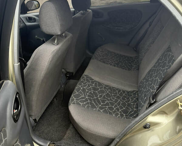 Сірий Деу Сенс, об'ємом двигуна 1.3 л та пробігом 127 тис. км за 2000 $, фото 8 на Automoto.ua