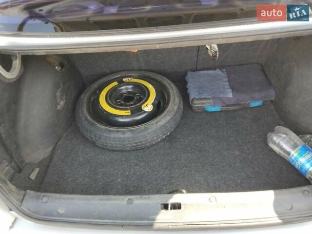 Сірий Деу Сенс, об'ємом двигуна 1.3 л та пробігом 200 тис. км за 2400 $, фото 9 на Automoto.ua