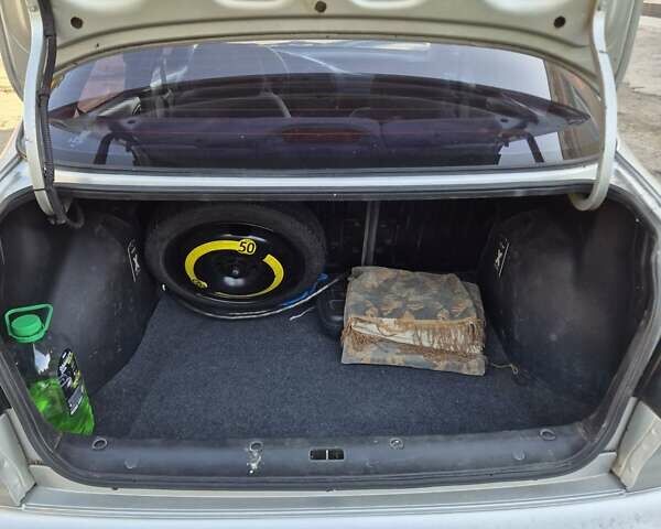 Сірий Деу Сенс, об'ємом двигуна 1.3 л та пробігом 144 тис. км за 2000 $, фото 1 на Automoto.ua