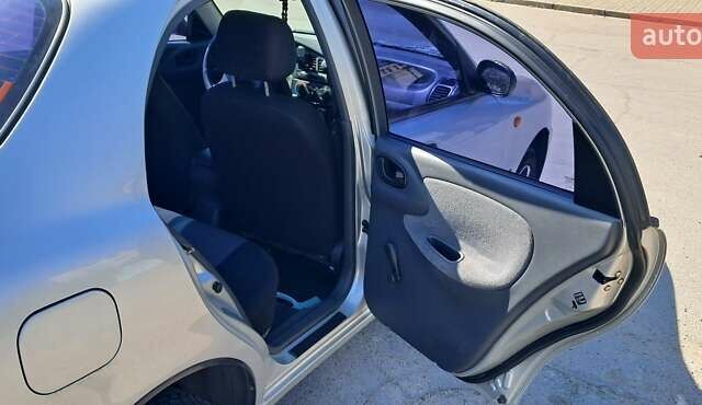 Сірий Деу Сенс, об'ємом двигуна 1.3 л та пробігом 68 тис. км за 2900 $, фото 4 на Automoto.ua