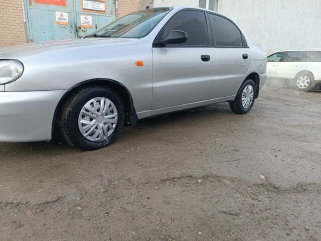 Сірий Деу Сенс, об'ємом двигуна 1.5 л та пробігом 123 тис. км за 1950 $, фото 1 на Automoto.ua