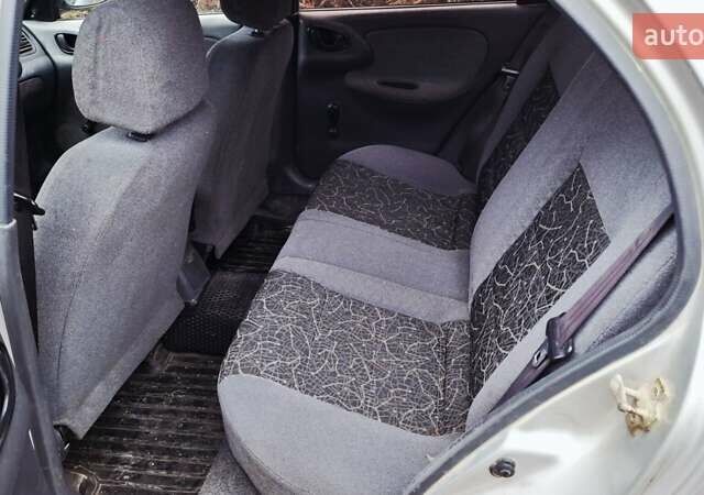 Серый Дэу Сенс, объемом двигателя 1.3 л и пробегом 140 тыс. км за 1500 $, фото 4 на Automoto.ua