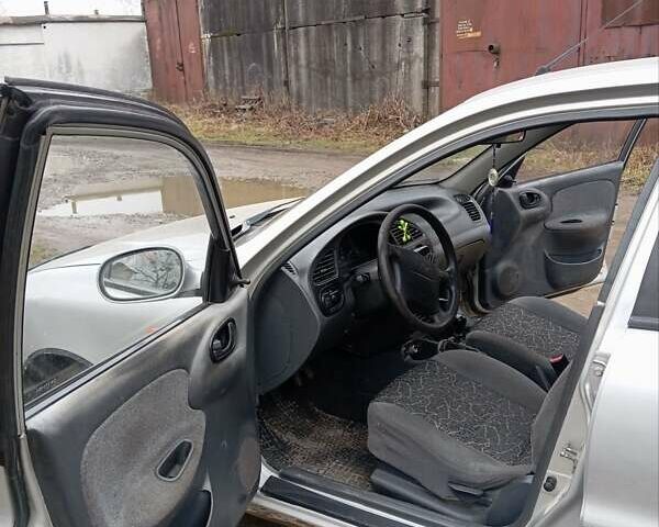 Серый Дэу Сенс, объемом двигателя 0 л и пробегом 280 тыс. км за 2100 $, фото 2 на Automoto.ua