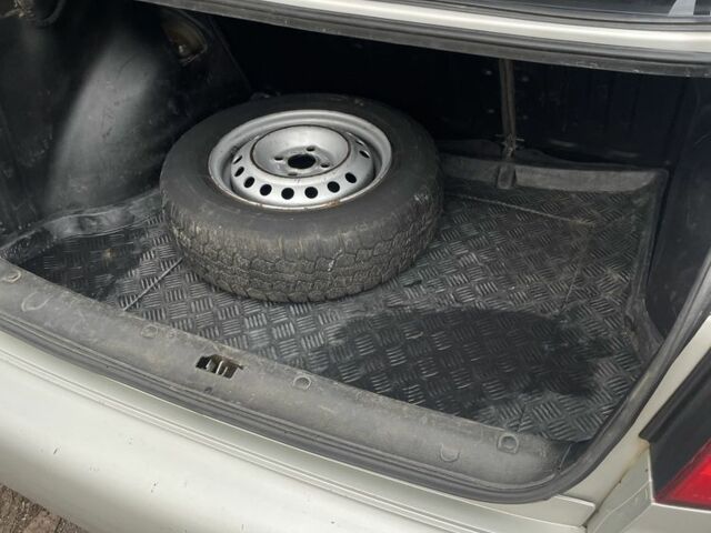 Серый Дэу Сенс, объемом двигателя 1.5 л и пробегом 250 тыс. км за 2500 $, фото 7 на Automoto.ua