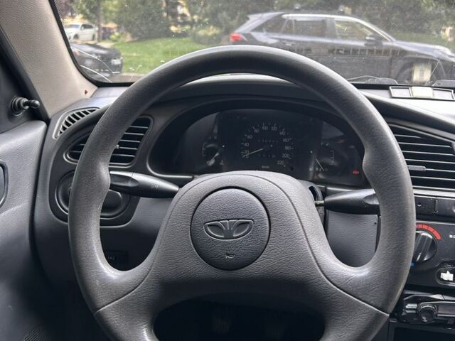 Сірий Деу Сенс, об'ємом двигуна 1.6 л та пробігом 236 тис. км за 1800 $, фото 5 на Automoto.ua