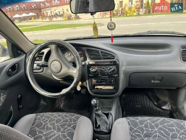 Сірий Деу Сенс, об'ємом двигуна 1.3 л та пробігом 272 тис. км за 2550 $, фото 3 на Automoto.ua