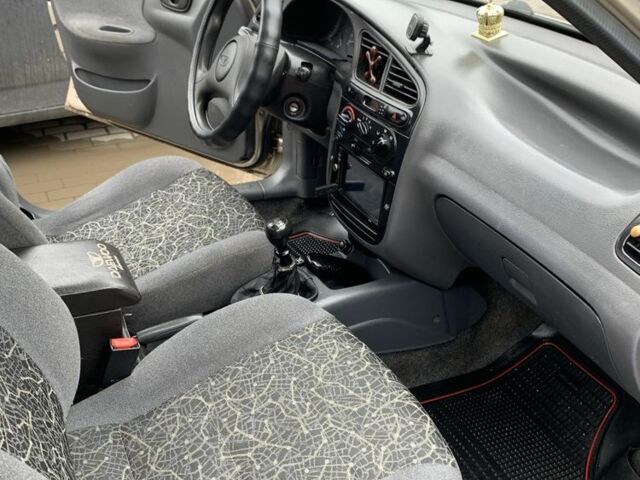 Серый Дэу Сенс, объемом двигателя 1.5 л и пробегом 267 тыс. км за 2000 $, фото 11 на Automoto.ua