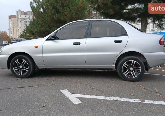 Серый Дэу Сенс, объемом двигателя 1.3 л и пробегом 180 тыс. км за 2000 $, фото 2 на Automoto.ua