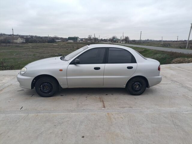 Серый Дэу Сенс, объемом двигателя 1.5 л и пробегом 225 тыс. км за 1999 $, фото 2 на Automoto.ua