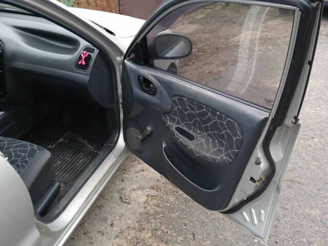 Сірий Деу Сенс, об'ємом двигуна 1.3 л та пробігом 165 тис. км за 1300 $, фото 6 на Automoto.ua