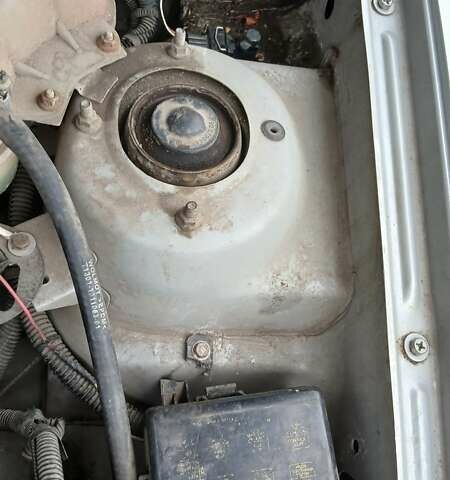 Серый Дэу Сенс, объемом двигателя 1.3 л и пробегом 180 тыс. км за 2000 $, фото 6 на Automoto.ua