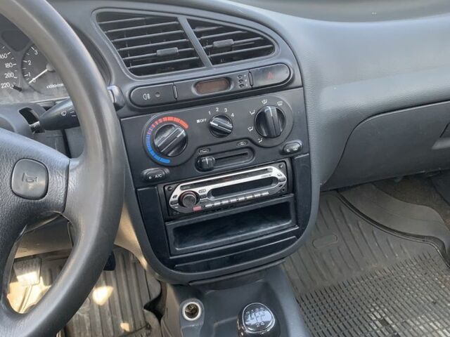 Сірий Деу Сенс, об'ємом двигуна 1.6 л та пробігом 200 тис. км за 1000 $, фото 8 на Automoto.ua