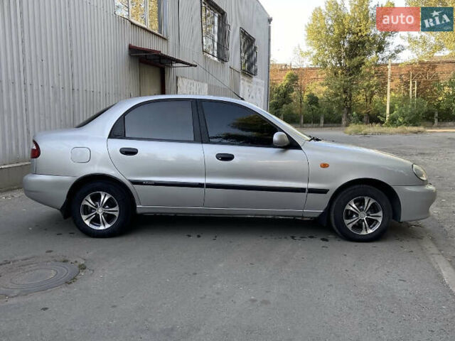 Деу Сенс 2005 у Кривому Розі на Automoto.ua Сірий Деу Сенс, об'ємом двигуна 1.3 л та пробігом 265 тис. км за 2400 $, фото 3 на Automoto.ua