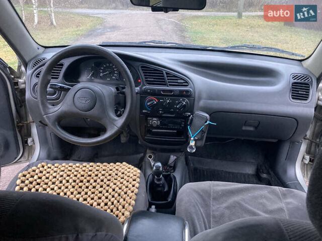 Сірий Деу Сенс, об'ємом двигуна 1.3 л та пробігом 300 тис. км за 1999 $, фото 21 на Automoto.ua