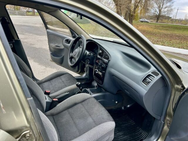 Сірий Деу Сенс, об'ємом двигуна 1.5 л та пробігом 200 тис. км за 2550 $, фото 19 на Automoto.ua