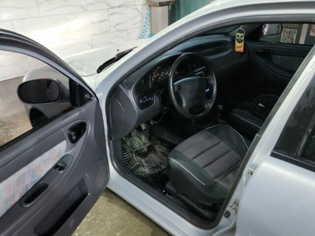 Сірий Деу Сенс, об'ємом двигуна 1 л та пробігом 180 тис. км за 2700 $, фото 6 на Automoto.ua