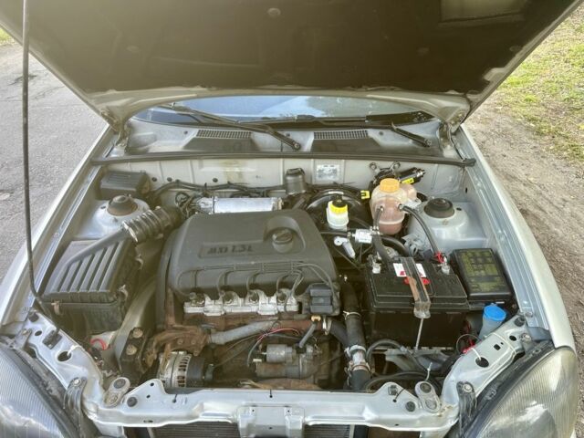 Сірий Деу Сенс, об'ємом двигуна 1.3 л та пробігом 228 тис. км за 1650 $, фото 7 на Automoto.ua