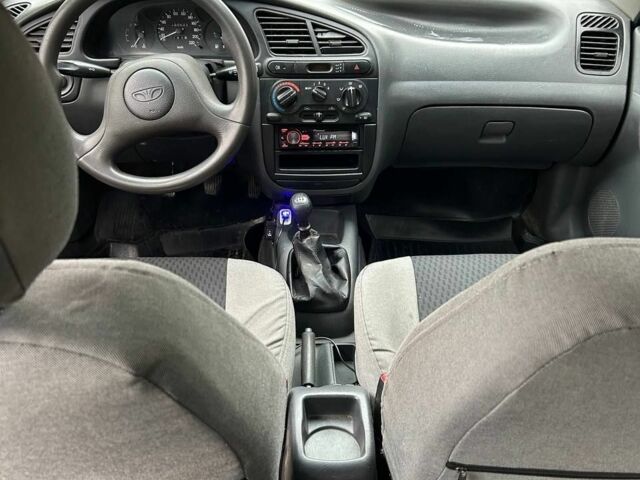 Серый Дэу Сенс, объемом двигателя 0 л и пробегом 1000 тыс. км за 2150 $, фото 5 на Automoto.ua