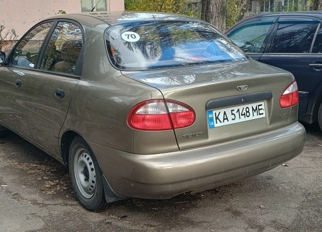 Сірий Деу Сенс, об'ємом двигуна 1.3 л та пробігом 69 тис. км за 2000 $, фото 2 на Automoto.ua