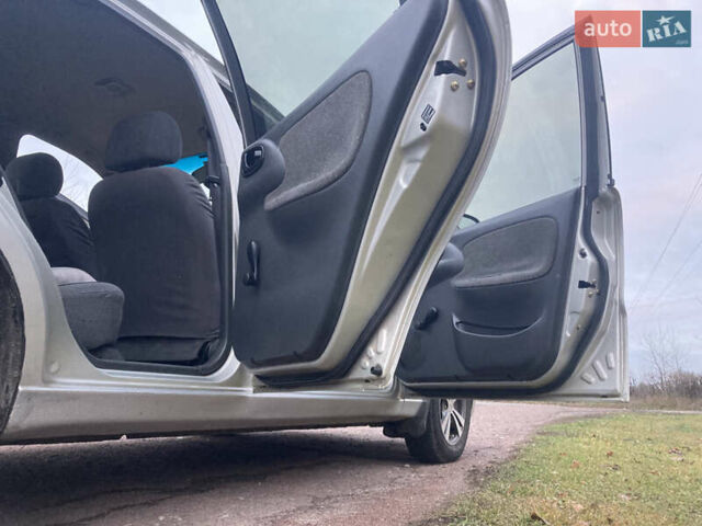 Сірий Деу Сенс, об'ємом двигуна 1.3 л та пробігом 300 тис. км за 1999 $, фото 16 на Automoto.ua