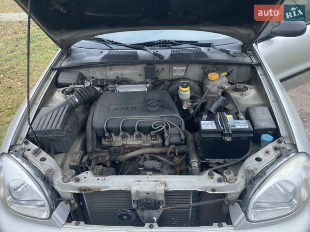 Сірий Деу Сенс, об'ємом двигуна 1.3 л та пробігом 300 тис. км за 1999 $, фото 22 на Automoto.ua