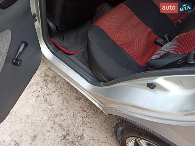 Серый Дэу Сенс, объемом двигателя 1.3 л и пробегом 219 тыс. км за 1650 $, фото 15 на Automoto.ua