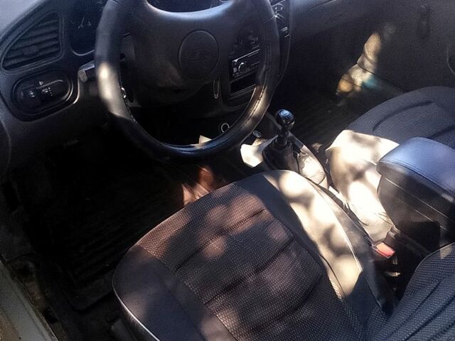 Сірий Деу Сенс, об'ємом двигуна 1.3 л та пробігом 0 тис. км за 2000 $, фото 1 на Automoto.ua