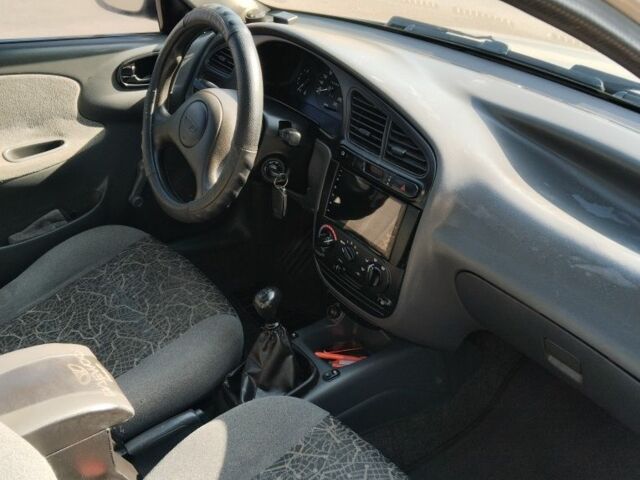 Серый Дэу Сенс, объемом двигателя 1.3 л и пробегом 250 тыс. км за 2000 $, фото 3 на Automoto.ua