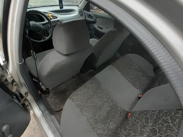 Сірий Деу Сенс, об'ємом двигуна 1.5 л та пробігом 1000 тис. км за 2200 $, фото 6 на Automoto.ua