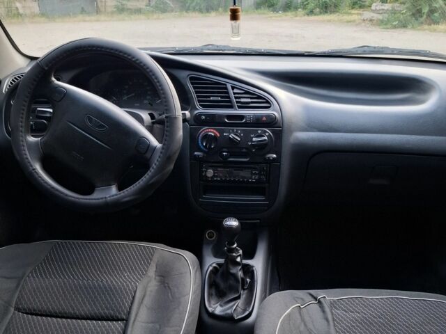 Сірий Деу Сенс, об'ємом двигуна 1.6 л та пробігом 159 тис. км за 2600 $, фото 6 на Automoto.ua