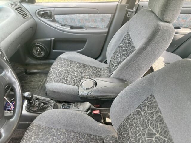 Серый Дэу Сенс, объемом двигателя 1.3 л и пробегом 200 тыс. км за 1250 $, фото 3 на Automoto.ua