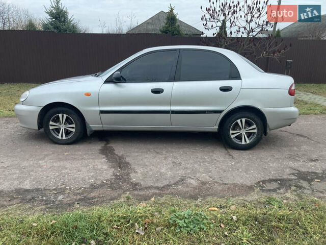 Сірий Деу Сенс, об'ємом двигуна 1.3 л та пробігом 300 тис. км за 1999 $, фото 3 на Automoto.ua