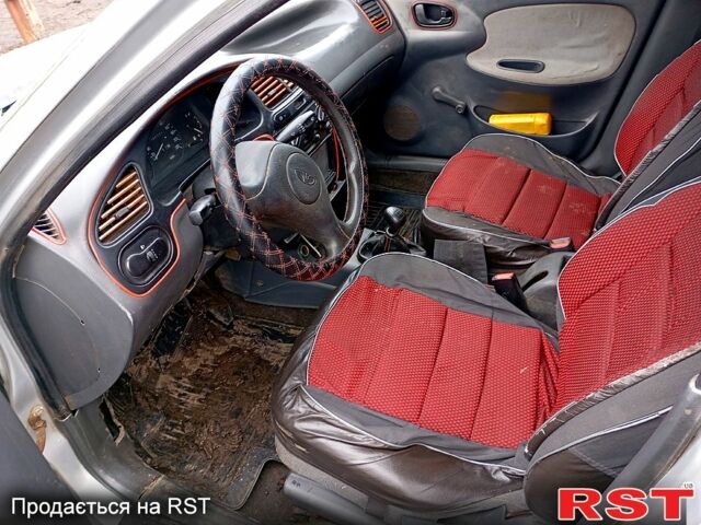 Серый Дэу Сенс, объемом двигателя 1.3 л и пробегом 200 тыс. км за 1100 $, фото 3 на Automoto.ua