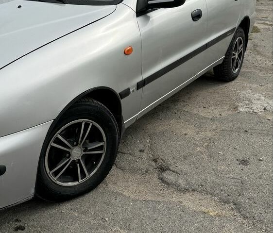 Сірий Деу Сенс, об'ємом двигуна 1.5 л та пробігом 243 тис. км за 2500 $, фото 2 на Automoto.ua