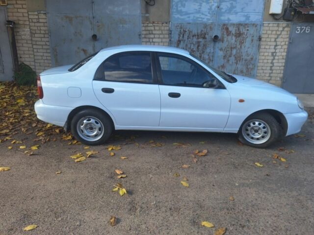 Сірий Деу Сенс, об'ємом двигуна 1.5 л та пробігом 300 тис. км за 2000 $, фото 4 на Automoto.ua