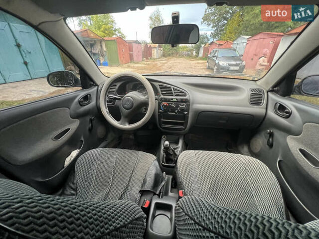 Сірий Деу Сенс, об'ємом двигуна 1.3 л та пробігом 129 тис. км за 2000 $, фото 5 на Automoto.ua
