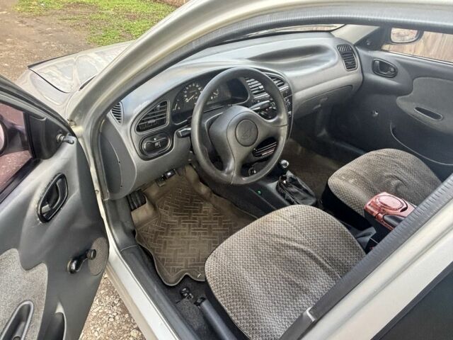 Сірий Деу Сенс, об'ємом двигуна 1.3 л та пробігом 300 тис. км за 1650 $, фото 4 на Automoto.ua