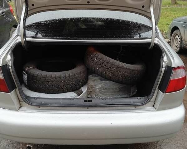 Сірий Деу Сенс, об'ємом двигуна 1.3 л та пробігом 158 тис. км за 1950 $, фото 4 на Automoto.ua