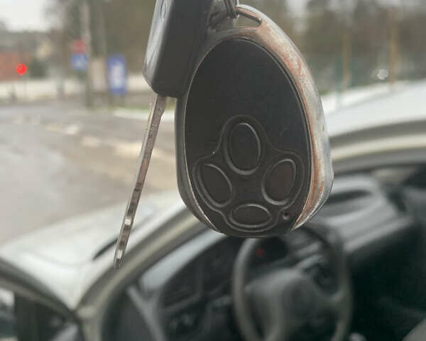 Сірий Деу Сенс, об'ємом двигуна 1.3 л та пробігом 195 тис. км за 1650 $, фото 28 на Automoto.ua