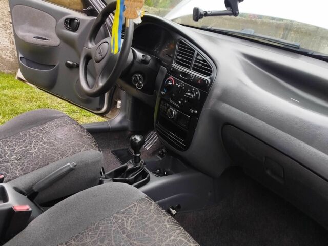 Сірий Деу Сенс, об'ємом двигуна 1.5 л та пробігом 197 тис. км за 2000 $, фото 4 на Automoto.ua