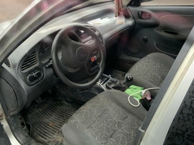 Серый Дэу Сенс, объемом двигателя 1.5 л и пробегом 300 тыс. км за 1500 $, фото 2 на Automoto.ua