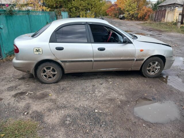 Деу Сенс 2005 у Константиновке на Automoto.ua Сірий Деу Сенс, об'ємом двигуна 1.3 л та пробігом 200 тис. км за 571 $, фото 2 на Automoto.ua