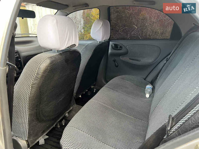 Сірий Деу Сенс, об'ємом двигуна 1.3 л та пробігом 129 тис. км за 2000 $, фото 8 на Automoto.ua