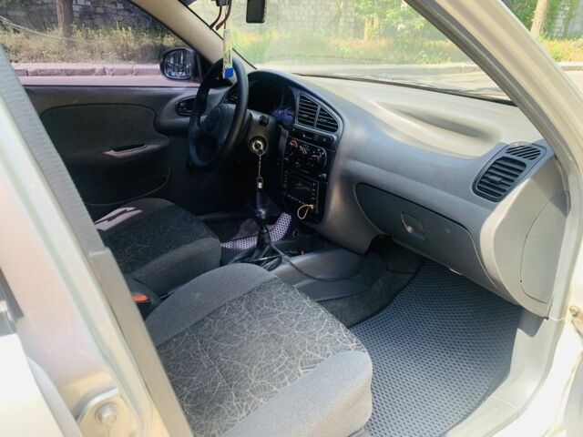 Сірий Деу Сенс, об'ємом двигуна 1.5 л та пробігом 170 тис. км за 2300 $, фото 3 на Automoto.ua