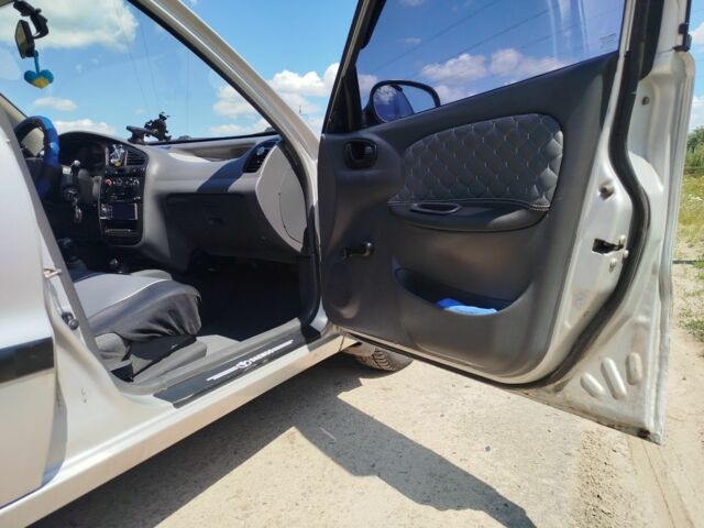 Сірий Деу Сенс, об'ємом двигуна 1.5 л та пробігом 201 тис. км за 2800 $, фото 4 на Automoto.ua