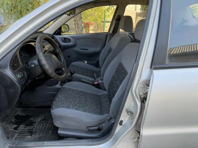 Сірий Деу Сенс, об'ємом двигуна 1.5 л та пробігом 180 тис. км за 1556 $, фото 2 на Automoto.ua